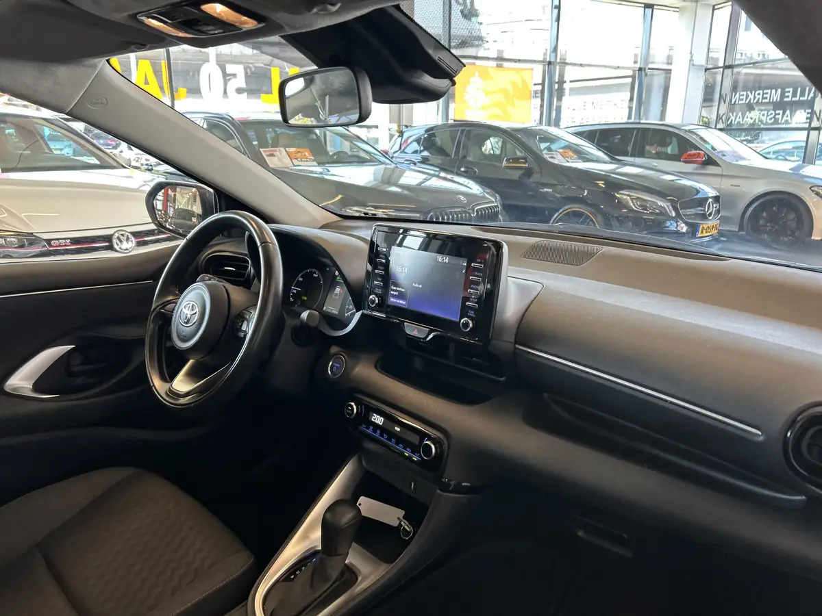 Toyota Yaris 1.5 Hybrid 115 Business Automaat | Panoramadak | Cruise control | Climate control | Navigatie: foto 2
