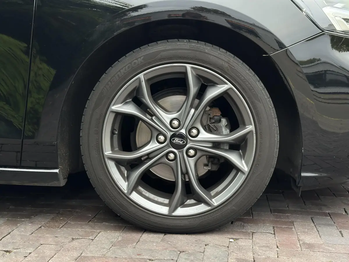 Ford Focus 1.5 EcoBoost ST Line Business: foto 2