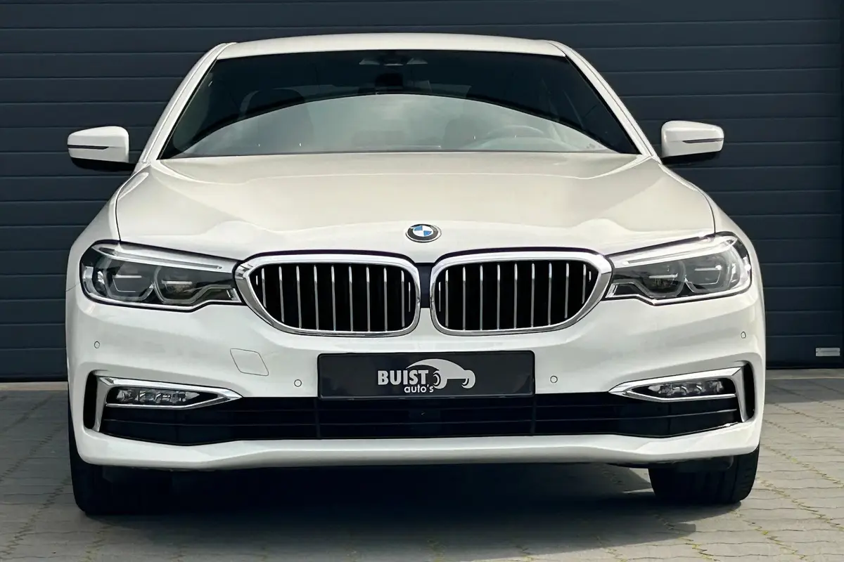 BMW 5 Serie 530i High Executive: foto 2