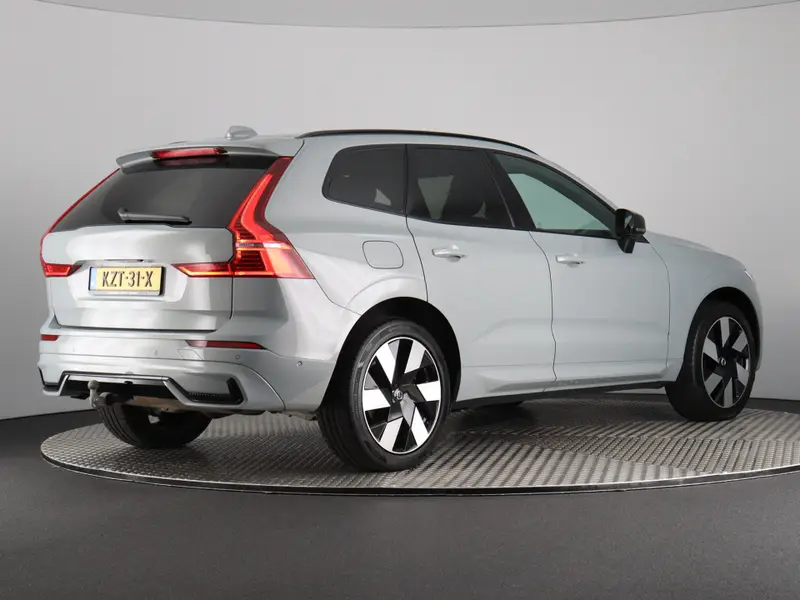 Volvo XC60 2.0 T6 Plug-in hybrid AWD Plus Dark Long Range 2023 leasen bij DreamLease: foto 2