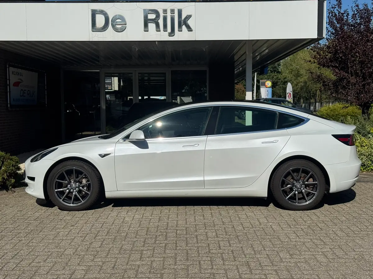Tesla Model 3 Standard RWD Plus 60 kWh | 1e Eigenaar | Mica kleur |: foto 2