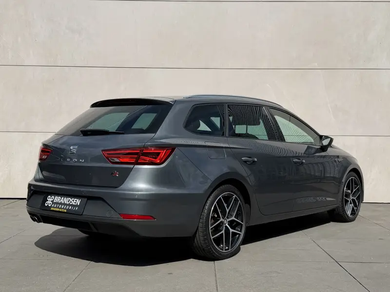 SEAT Leon ST 1.4 EcoTSI FR Business Intense 2018 leasen bij DreamLease: foto 2