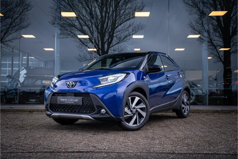 Toyota Aygo X 1.0 VVT-i MT Bi-Color ** Navigatie ** 17inch ** 2025 leasen bij DreamLease: foto 1