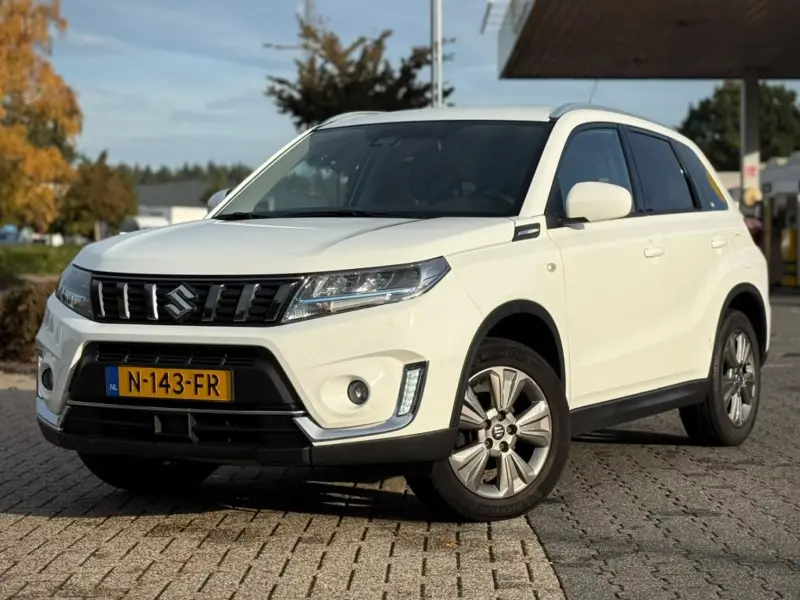 Suzuki Vitara 1.4 B.JET SELECT TREKHAAK CAMERA CARPLAY 2021 leasen bij DreamLease: foto 1