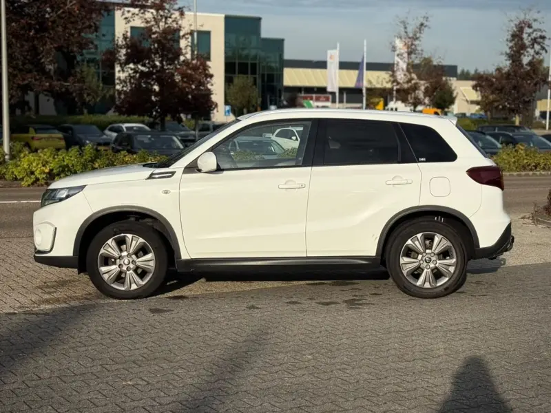 Suzuki Vitara 1.4 B.JET SELECT TREKHAAK CAMERA CARPLAY 2021 leasen bij DreamLease: foto 2