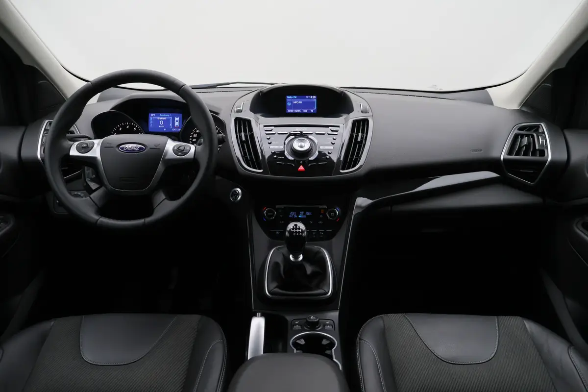 Ford Kuga 1.5 Titanium Styling Pack: foto 2