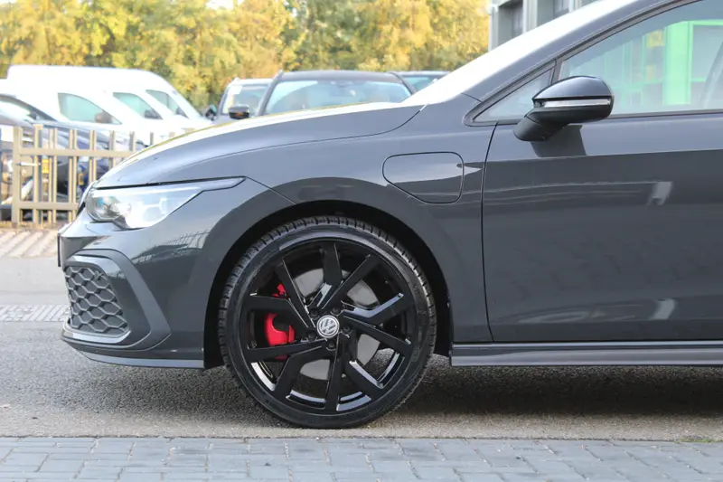 Volkswagen Golf 1.4 eHybrid GTE | Leder interieur | 1 eigenaar 2022 leasen bij DreamLease: foto 2