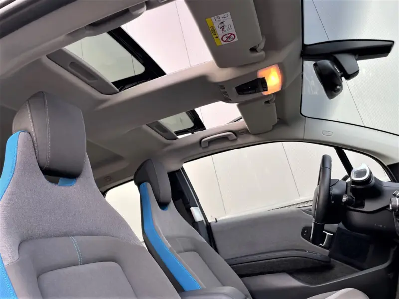 BMW i3 *Edition Windmill*120Ah/42 kWh/Sunroof/Navi-Pro/Camera/3-Fase/20" 2022 leasen bij DreamLease: foto 2
