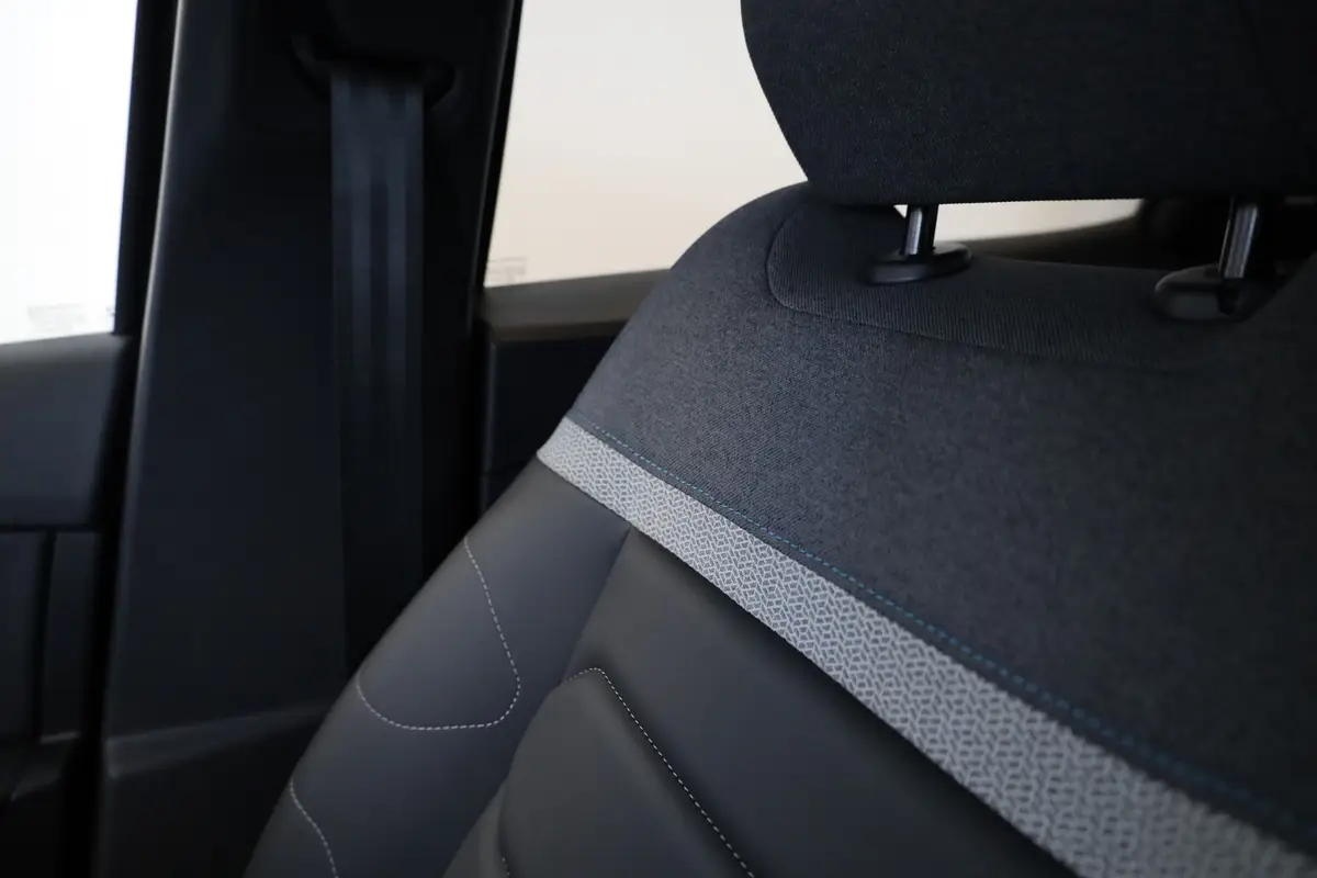 Citroën ë-C4 Shine 50 kWh: foto 29