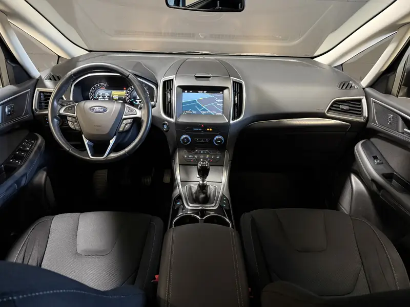 Ford S-Max 1.5 Titanium 7p. | Stoel/stuur verwarming | Trekhaak | Apple Carplay 2017 leasen bij DreamLease: foto 2