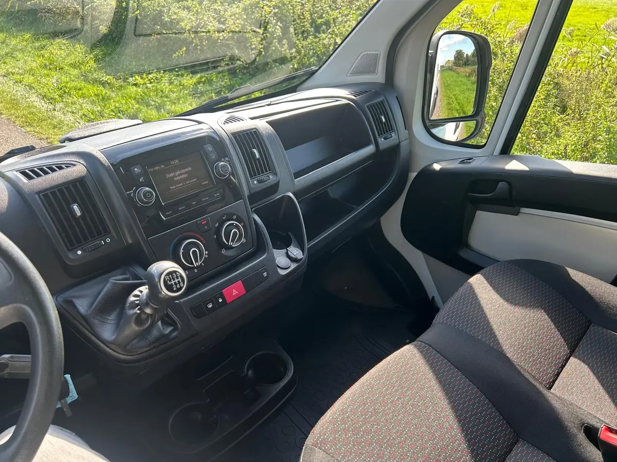 Peugeot Boxer 330 2.0 BlueHDI L2H2 Premium | 3 Zitplaatsen | Cruise | Bluetooth | Airco: foto 2