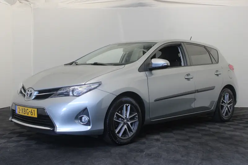 Toyota Auris 1.6 Trend Top 5 editie 2014 leasen bij DreamLease: foto 1