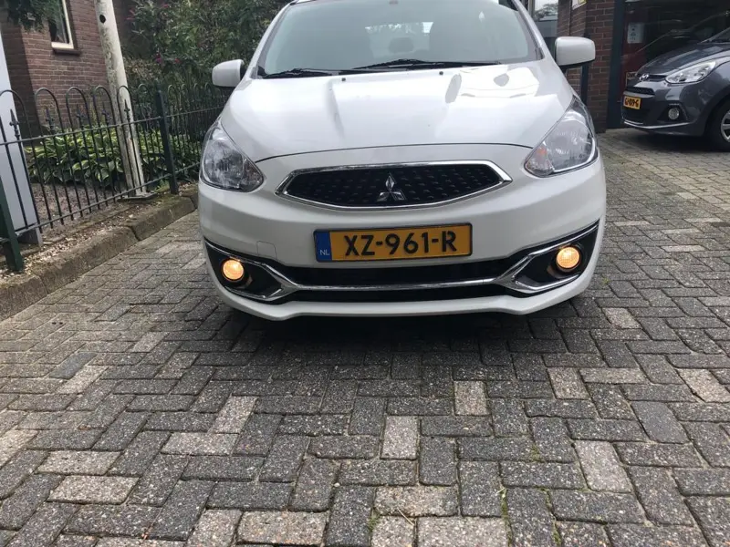 Mitsubishi Space Star 1.0 Cool+ 2019 leasen bij DreamLease: foto 2