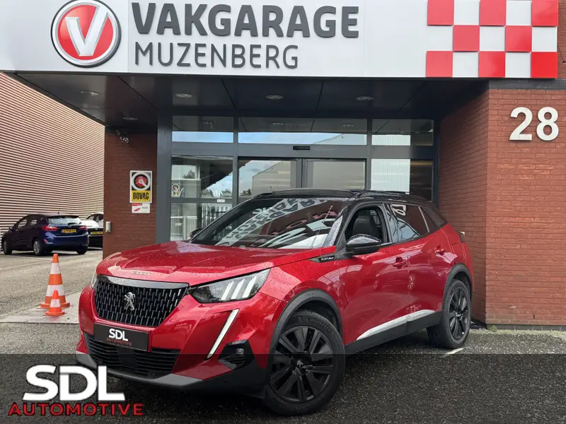Peugeot 2008 1.2 PureTech GT-Line // FULL OPTIONS!! // FOCAL AUDIO // MASSAGE STOEL // ADAPTIVE CRUISE // PANO SCHUIF/ KANTEL DAK // 2020 leasen bij DreamLease: foto 1