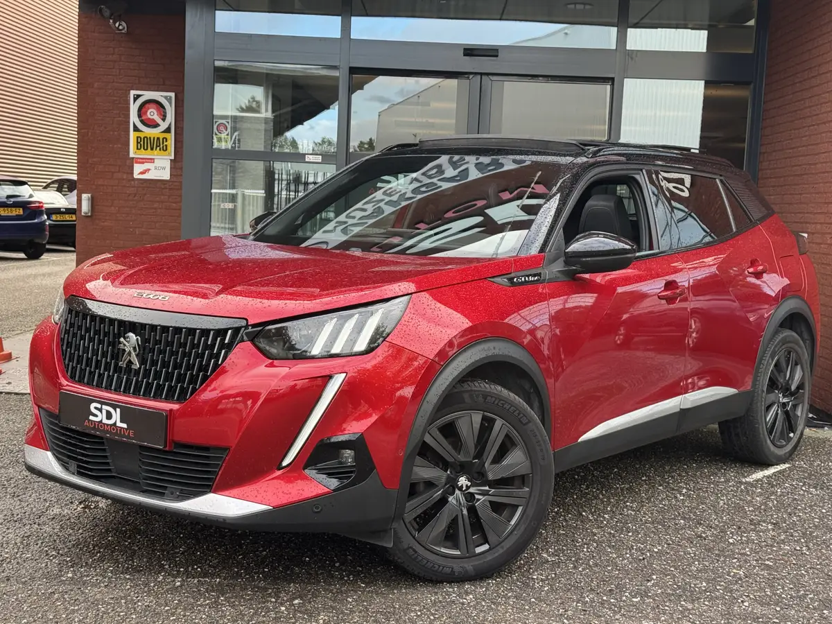 Peugeot 2008 1.2 PureTech GT-Line // FULL OPTIONS!! // FOCAL AUDIO // MASSAGE STOEL // ADAPTIVE CRUISE // PANO SCHUIF/ KANTEL DAK //: foto 2