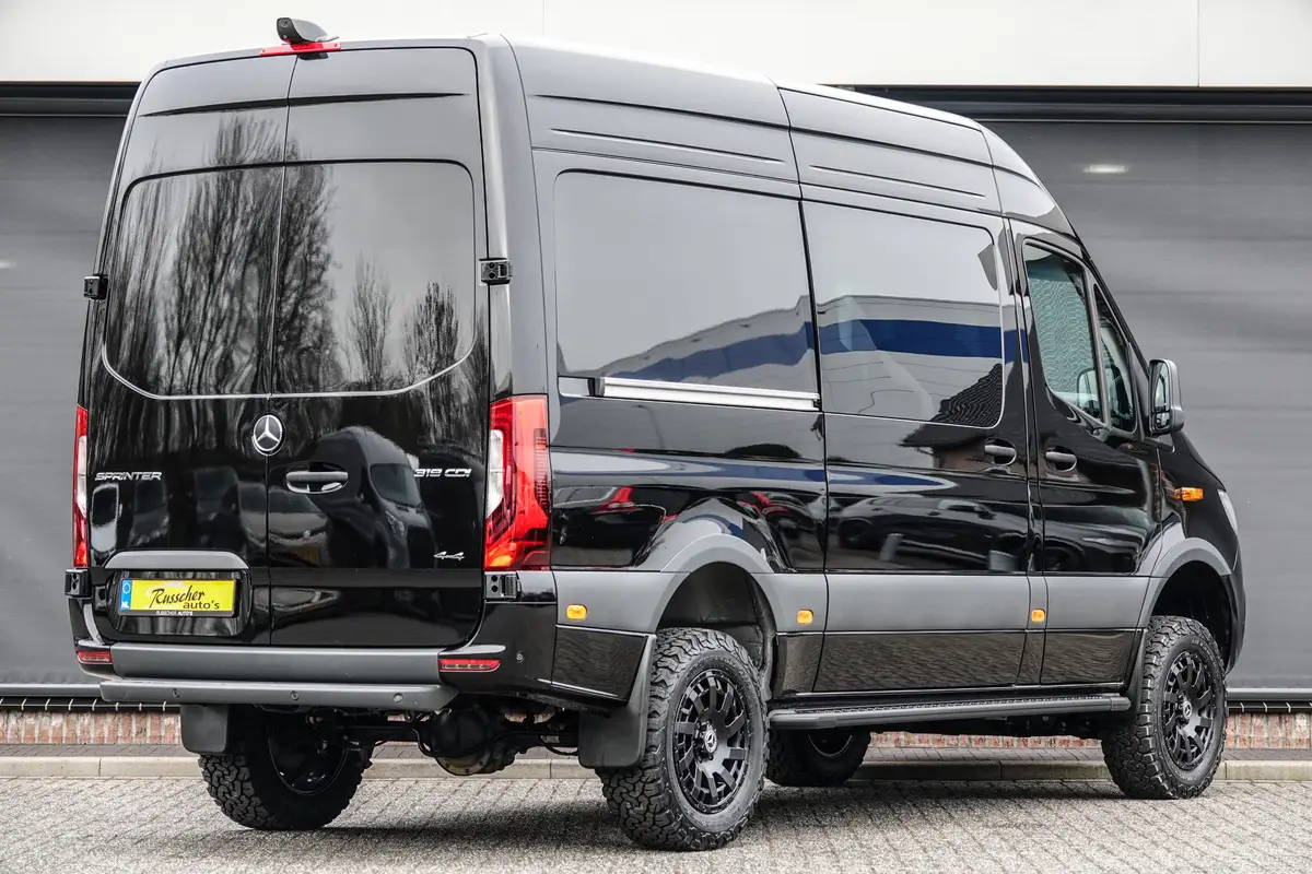 Mercedes-Benz Sprinter 4x4 319Cdi 190Pk 9G-tronic | L2H2 | Dubbele Cabine | 2x Schuifdeur | 4WD | AWD | Bullbar | Treeplanken | 18'' All Terrain | Obsidian Black: foto 2