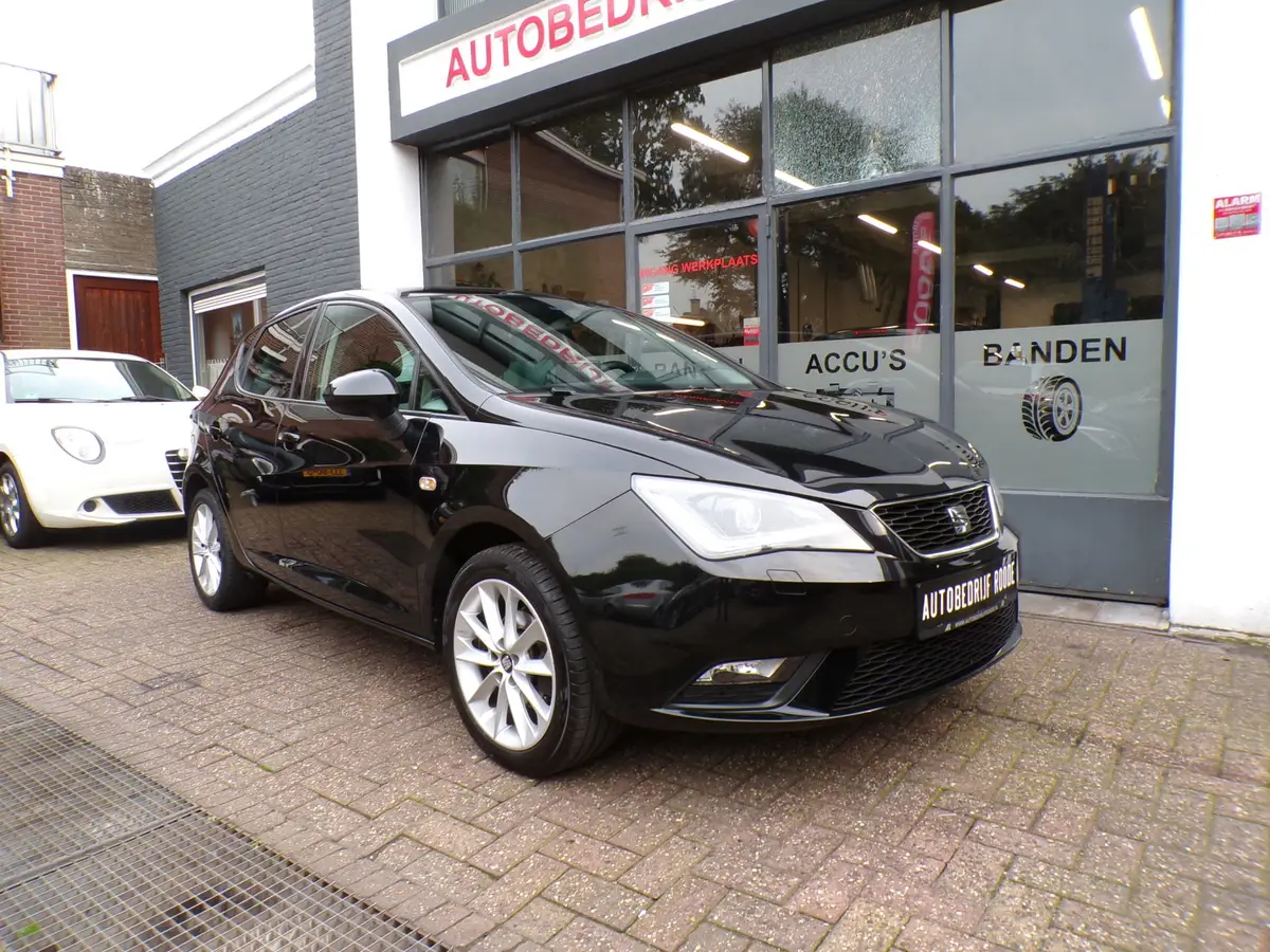 SEAT Ibiza 1.4 5-Drs Style: foto 2
