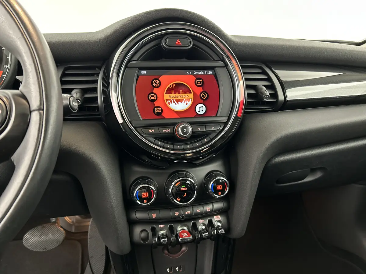 MINI 3-Deurs MINI 1.5 136 PK Aut. Cooper Greenwich Ed. Pano-dak/Yours-Leer/Carplay/Climate: foto 74