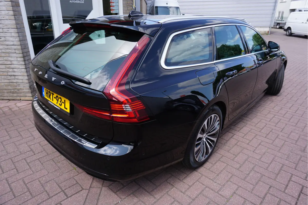 Volvo V90 2.0 B4 Momentum Pro Automaat: foto 2