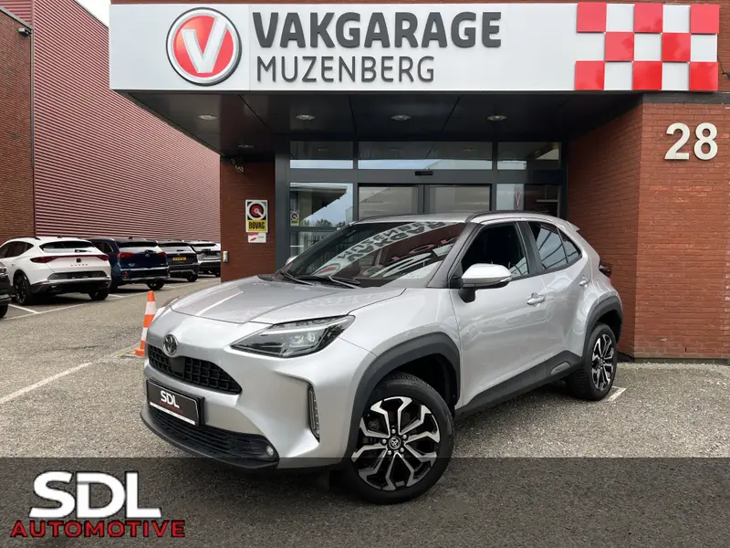 Toyota Yaris Cross 1.5 Hybrid 115 First Edition // ADAPT. CRUISE // KEYLESS // APPLE-ANDROID AUTO // CAMERA // STOELVERWARMING // 2025 leasen bij DreamLease: foto 1