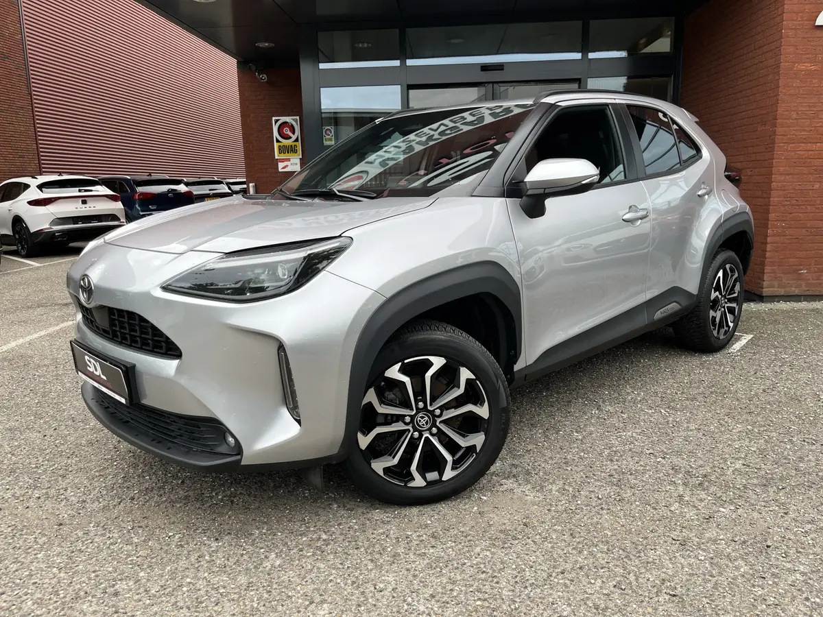 Toyota Yaris Cross 1.5 Hybrid 115 First Edition // ADAPT. CRUISE // KEYLESS // APPLE-ANDROID AUTO // CAMERA // STOELVERWARMING //: foto 2