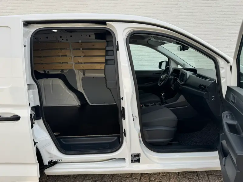 Volkswagen Caddy Cargo 2.0 TDI Trend Airco Cruise Pdc Lat om Lat + houten laadvloer 2024 leasen bij DreamLease: foto 2