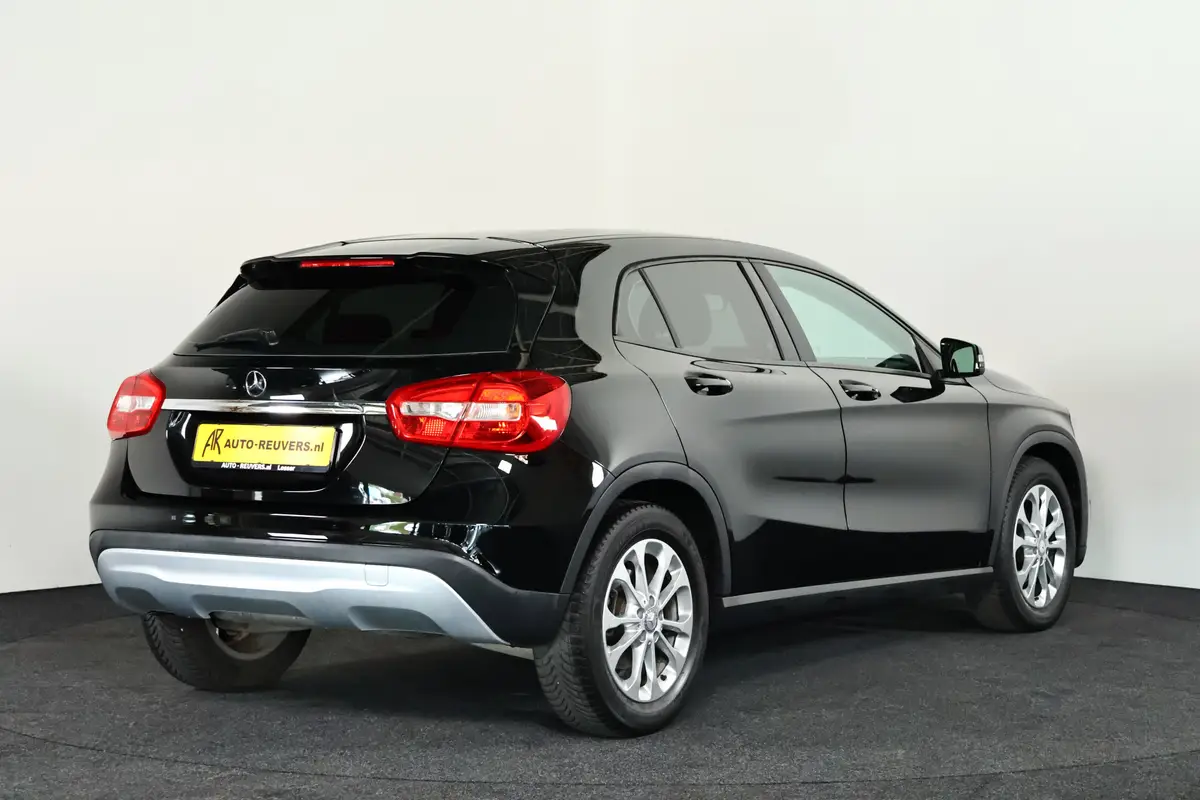 Mercedes-Benz GLA 180 Ambition: foto 2