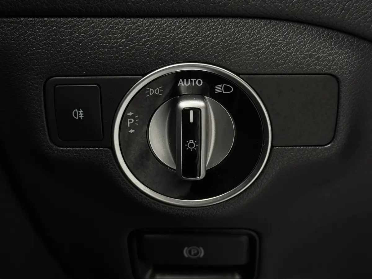 Mercedes-Benz GLA 180 Business Solution AMG Automaat: foto 34