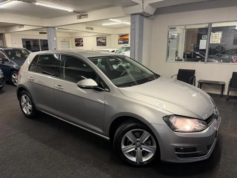 Volkswagen Golf 1.2 TSI Highline*NAP*Navi*Alcantara 2013 leasen bij DreamLease: foto 1