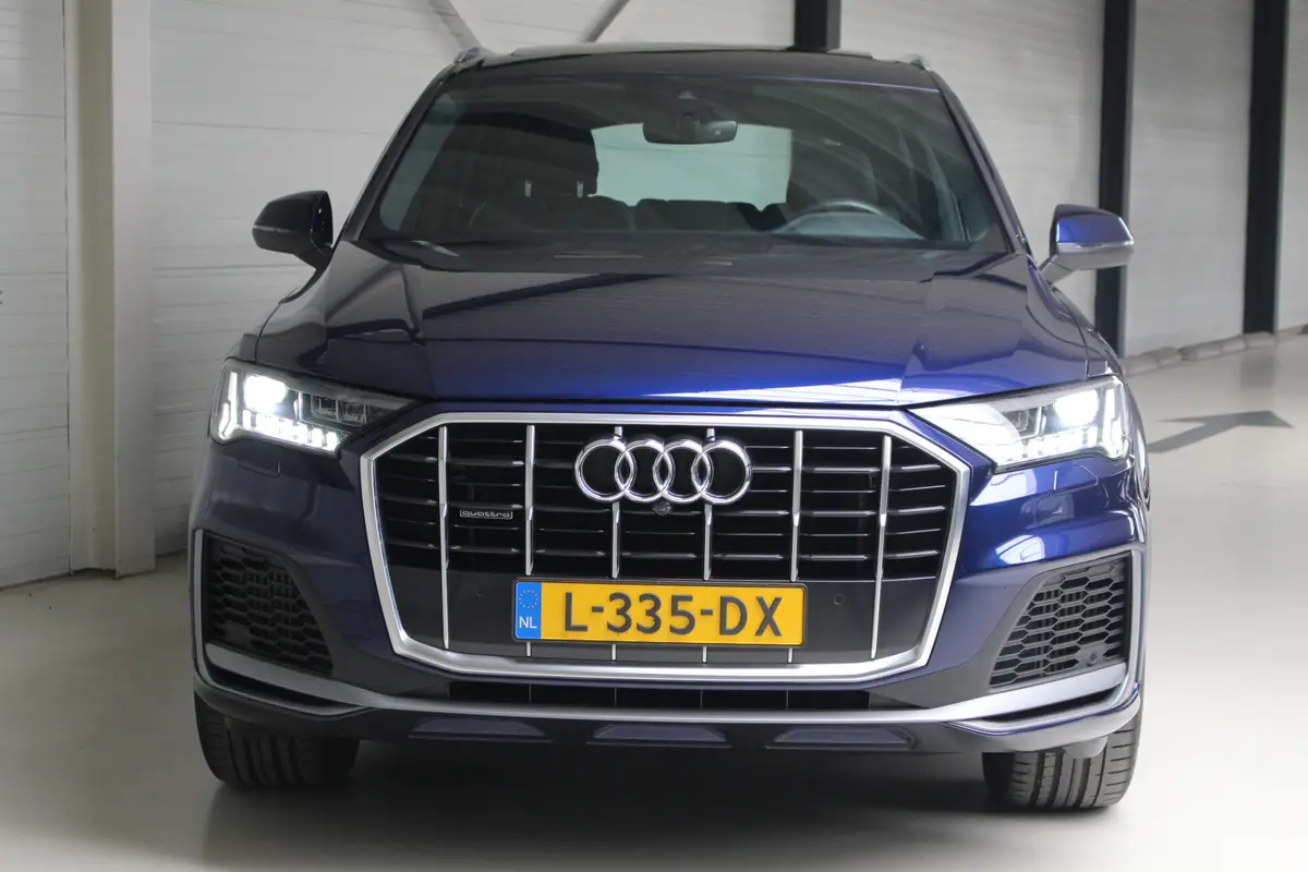 Audi Q7 55 TFSI e Quattro S-Line: foto 2