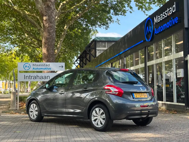 Peugeot 208 1.2 VTi Envy 5Drs Lage KMs airco 100% onderhouden NWE APK 2014 leasen bij DreamLease: foto 2