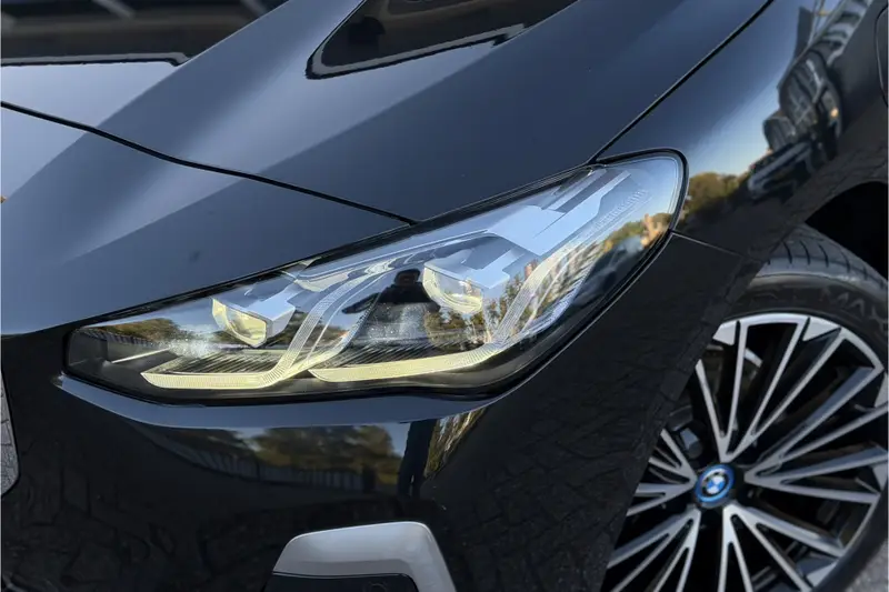 BMW 2 Serie Active Tourer 225e xDrive M-Sport | Panodak | Leder | 360 Camera | Comfort Access 2023 leasen bij DreamLease: foto 2