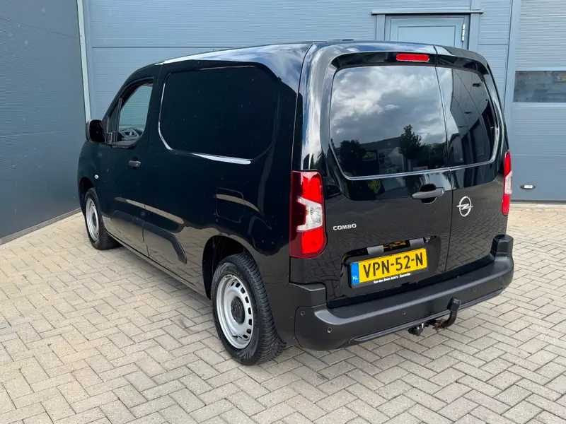 Opel Combo 1.5D L1H1 / Camera / Carplay / 3 Zits / Trekhaak / Nap 2022 leasen bij DreamLease: foto 2
