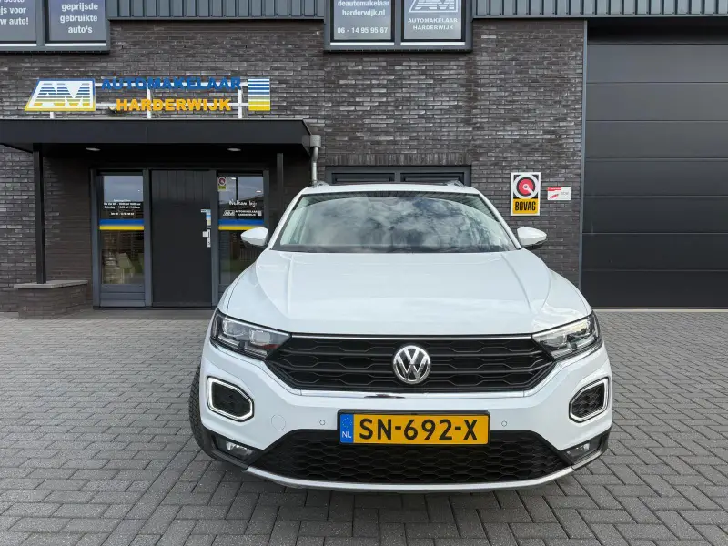 Volkswagen T-Roc 1.0 TSI Style 2018 leasen bij DreamLease: foto 2