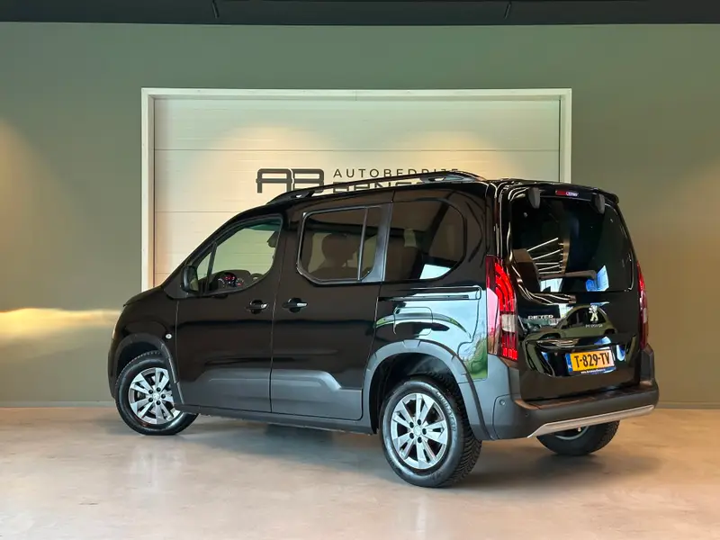 Peugeot Rifter 1.2 Puretech AUTOMAAT ALLURE|NAVIGATIE+CAMERA|CLIMA AIRCO|LM-VELG|CRUISECONTROL|APPLE CARPLAY+ANDROID AUTO|BTW-AUTO 2022 leasen bij DreamLease: foto 2