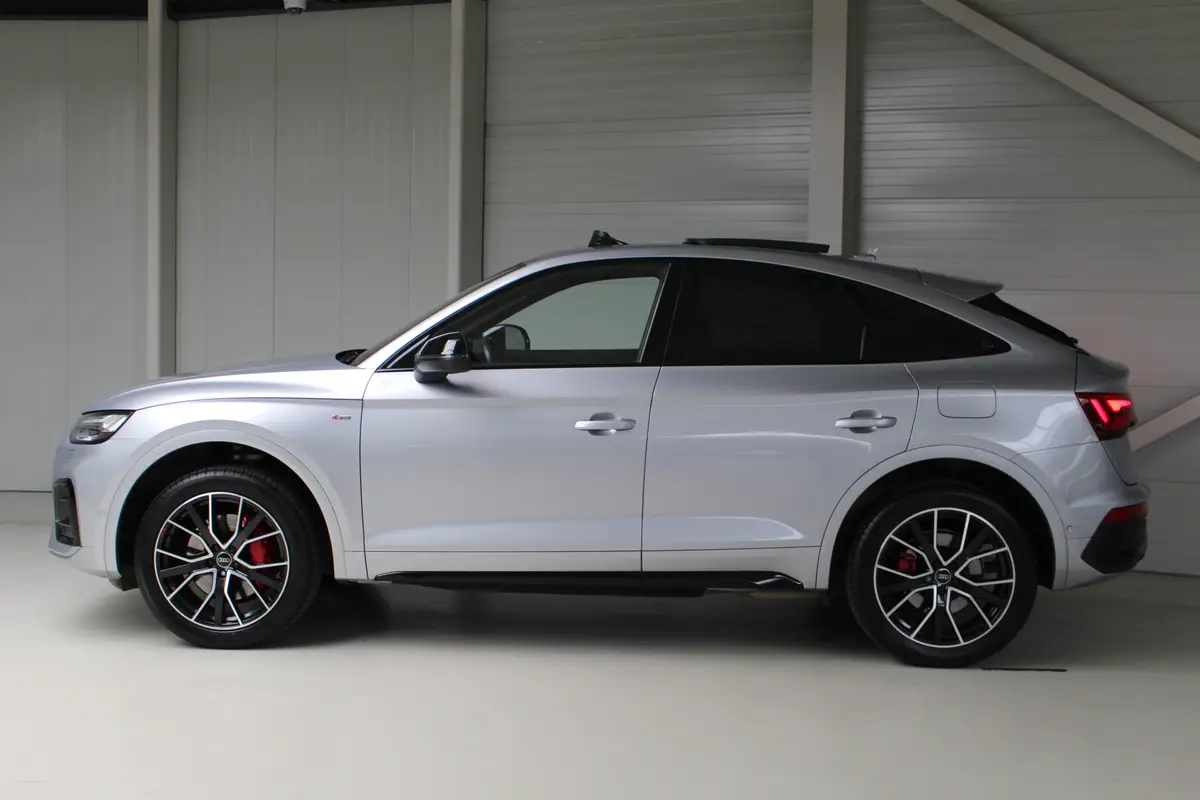 Audi Q5 Sportback 55 TFSI e Quattro S-Line Edition Competition: foto 2