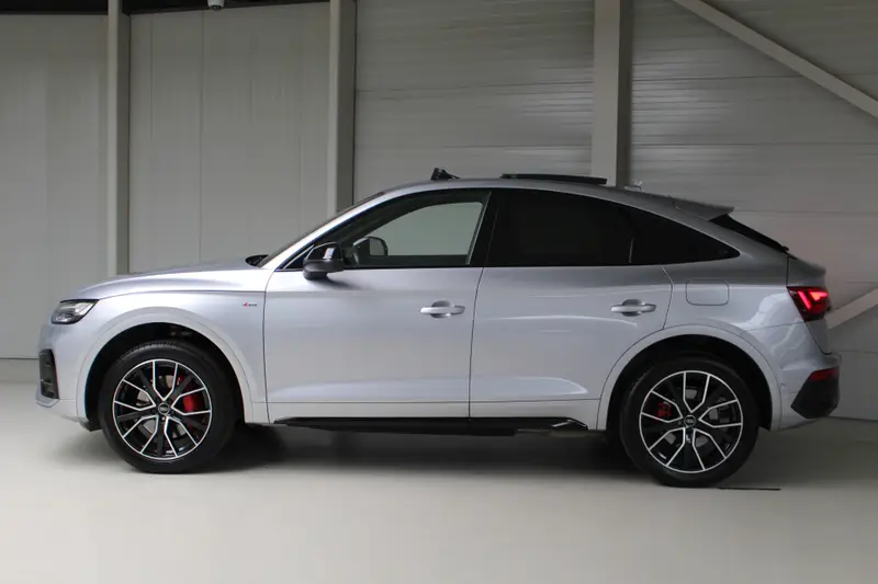 Audi Q5 Sportback 55 TFSI e Quattro S-Line Edition Competition 2023 leasen bij DreamLease: foto 2