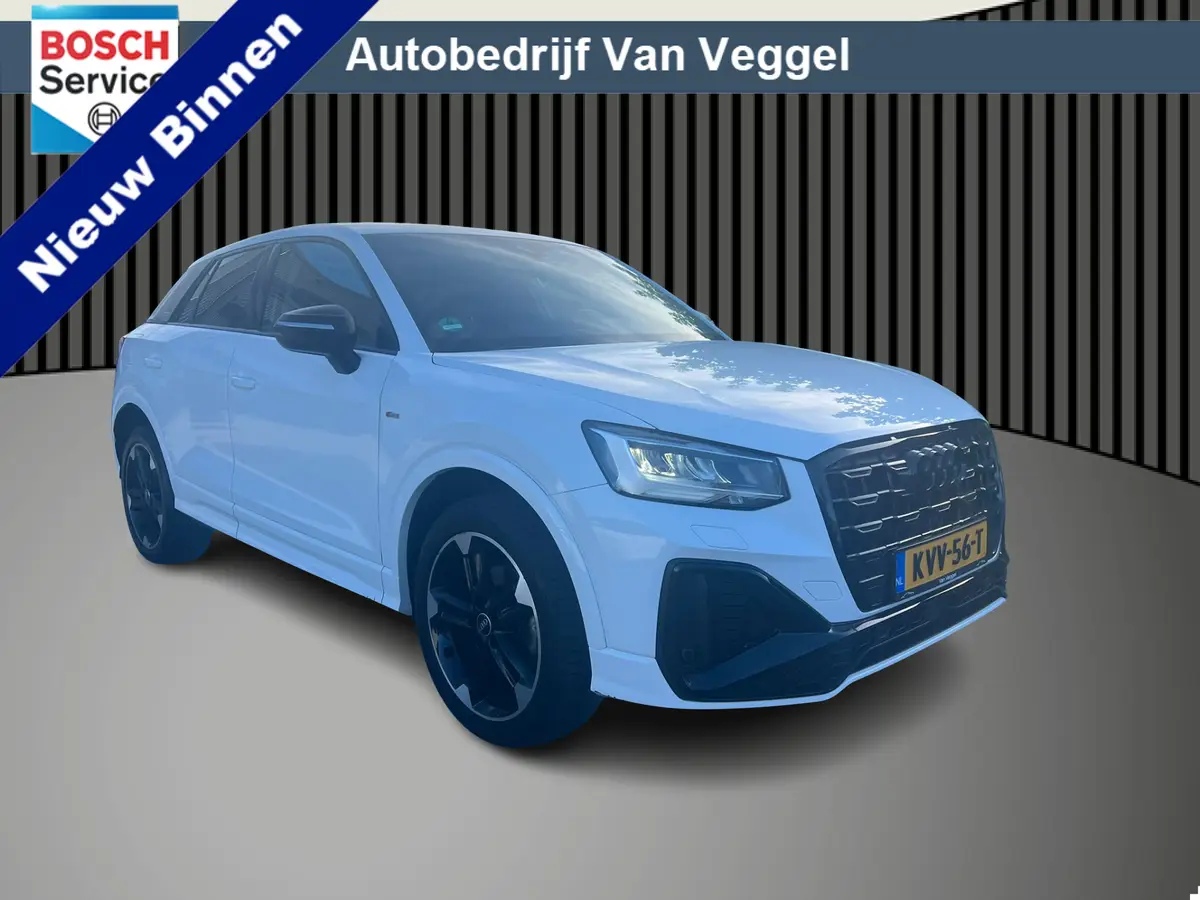 Audi Q2 35 TFSI S Line Black: foto 1