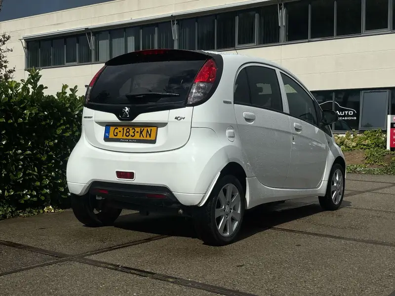 Peugeot iOn Active 2019 leasen bij DreamLease: foto 2