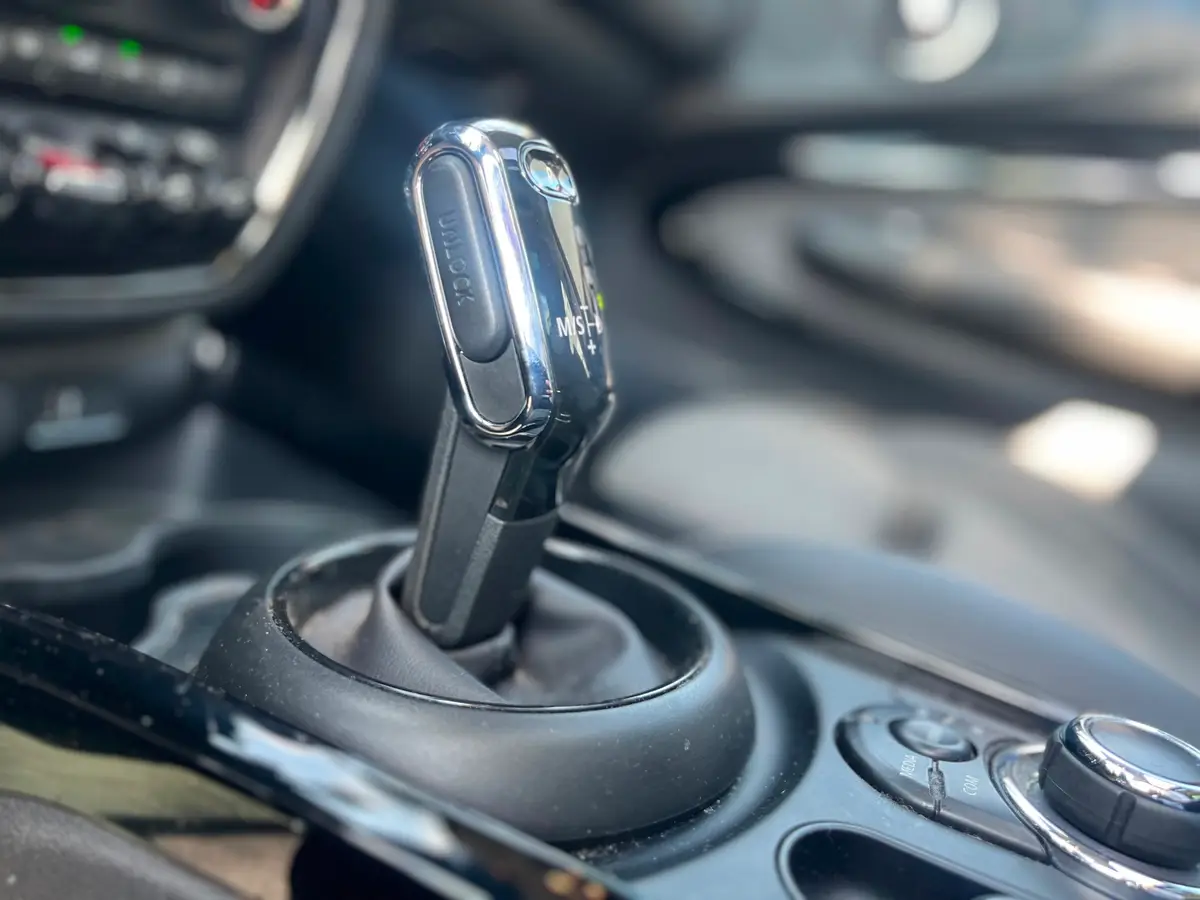 MINI 5-Deurs 1.5 Cooper Business Edition **NW APK** AUTOMAAT+NLAUTO+1EIG+1/2LEDER+FULL LED+NAVIGATIE+SPORTSTOELEN+INCL BTW+: foto 2
