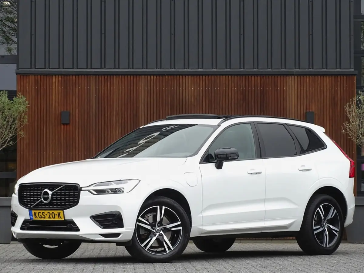 Volvo XC60 T6 310PK AWD Recharge / R-Design / panaroma / LED: foto 1
