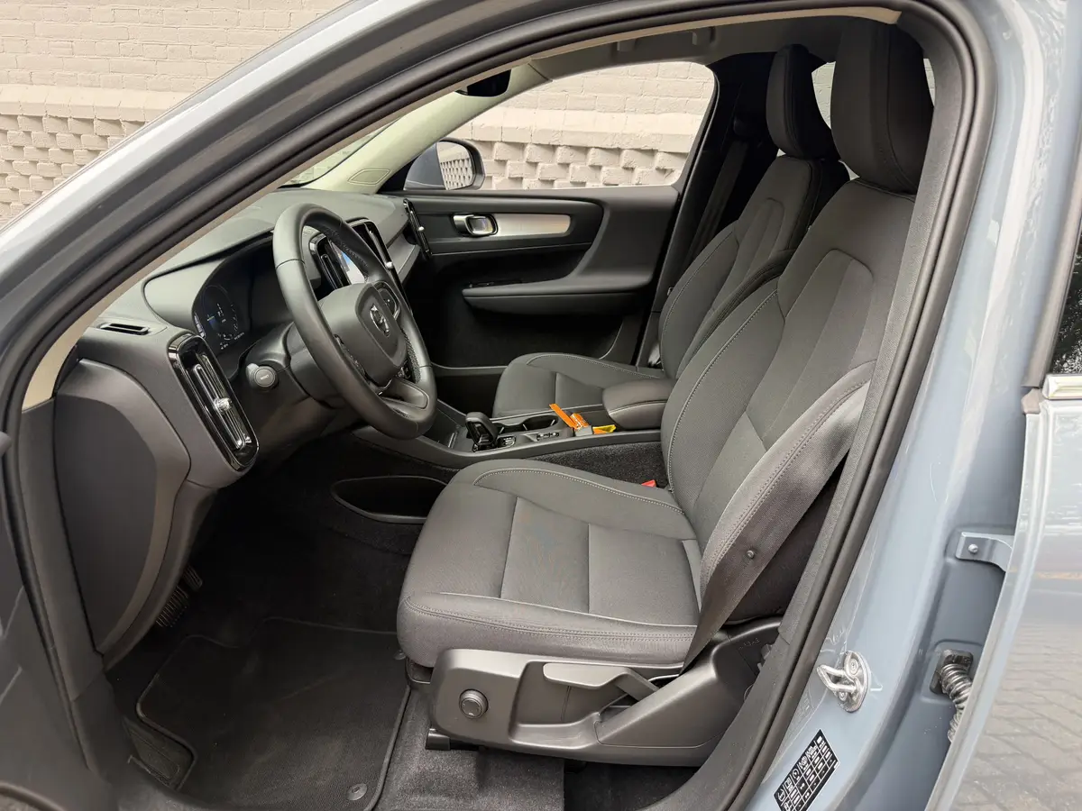 Volvo XC40 1.5 T4 Recharge Inscription Expression Carplay Stoel + stuur verwarming Navigatie: foto 2
