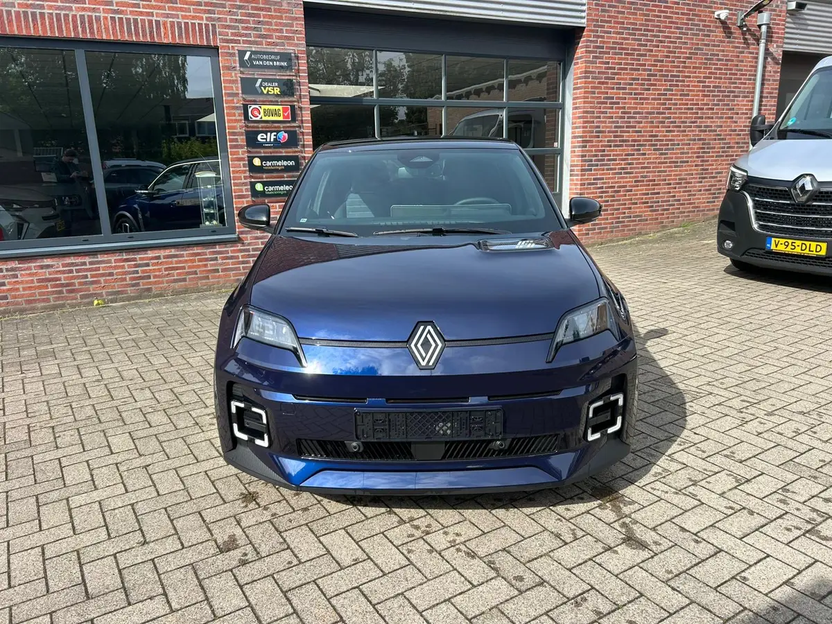 Renault 5 comfort range techno 52 kWh: foto 2