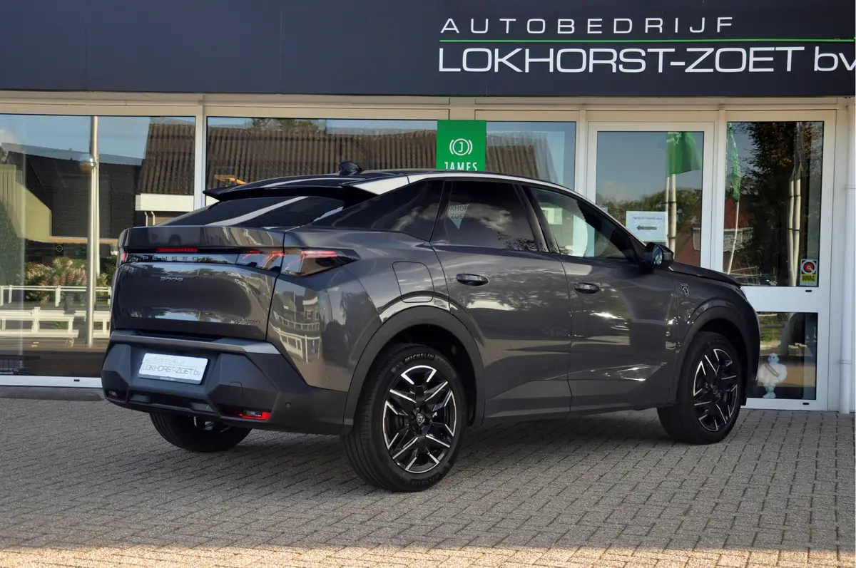 Peugeot 3008 1.2 Hybrid 145 GT: foto 2