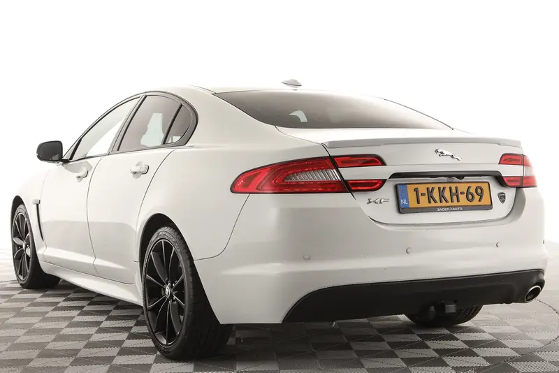Jaguar XF 2.2D 191Pk 2013 leasen bij DreamLease: foto 2