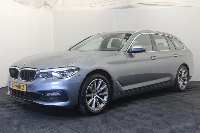 BMW 5 Serie Touring 520i Corporate Lease High Executive 2018 leasen bij DreamLease: foto 1
