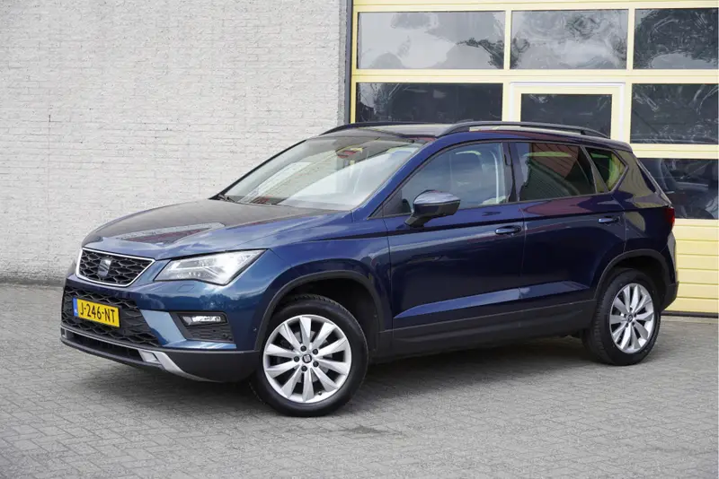 SEAT Ateca 1.5 TSI 150PK! Style Business Intense BJ2020 Lmv 17" | Led V+A | Pdc | Navi | Panoramadak | Trekhaak | Achteruitrijcamera | App-Connect | Climate control | Cruise control | Lederen bekleding | Verwarmde voorstoelen | Extra getint glas 2020 leasen bij DreamLease: foto 2