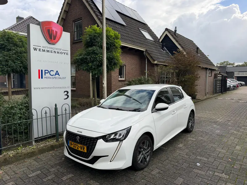 Peugeot 208 1.2 PureTech Allure 2022 leasen bij DreamLease: foto 1