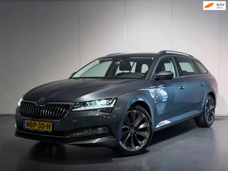 Škoda Superb Combi 1.5 TSI ACT L&K Executive DSG /Virtual/ACC/Memory/Dynamic/Camera/Leer/LED/Keyless/CarPlay/Sfeer/NAVI 2019 leasen bij DreamLease: foto 1