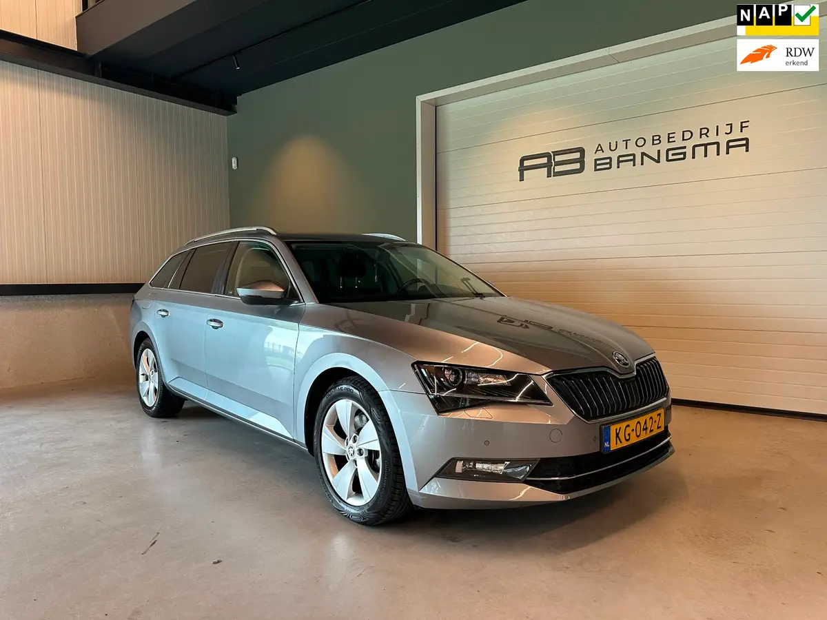 Škoda Superb Combi 1.4 TSI ACT AMBITION BUSINESS-uitv|NAVIGATIE|CLIMA AIRCO|LM-VELGEN|CRUISE CONTROL|ISOFIX|TREKHAAK|APPLE CARPLAY: foto 1
